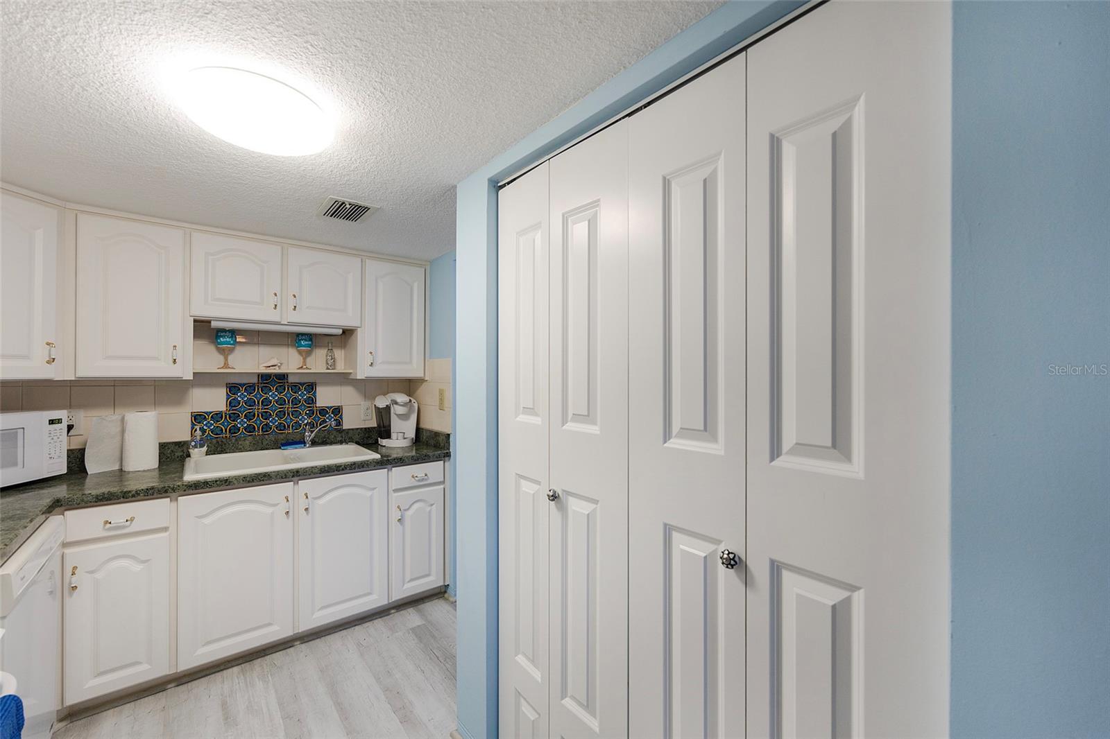 ZODIAC CONDO - Residential