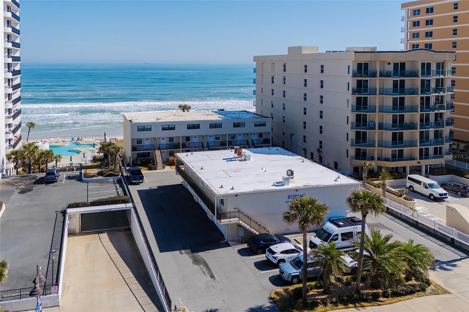 ZODIAC CONDO - Residential