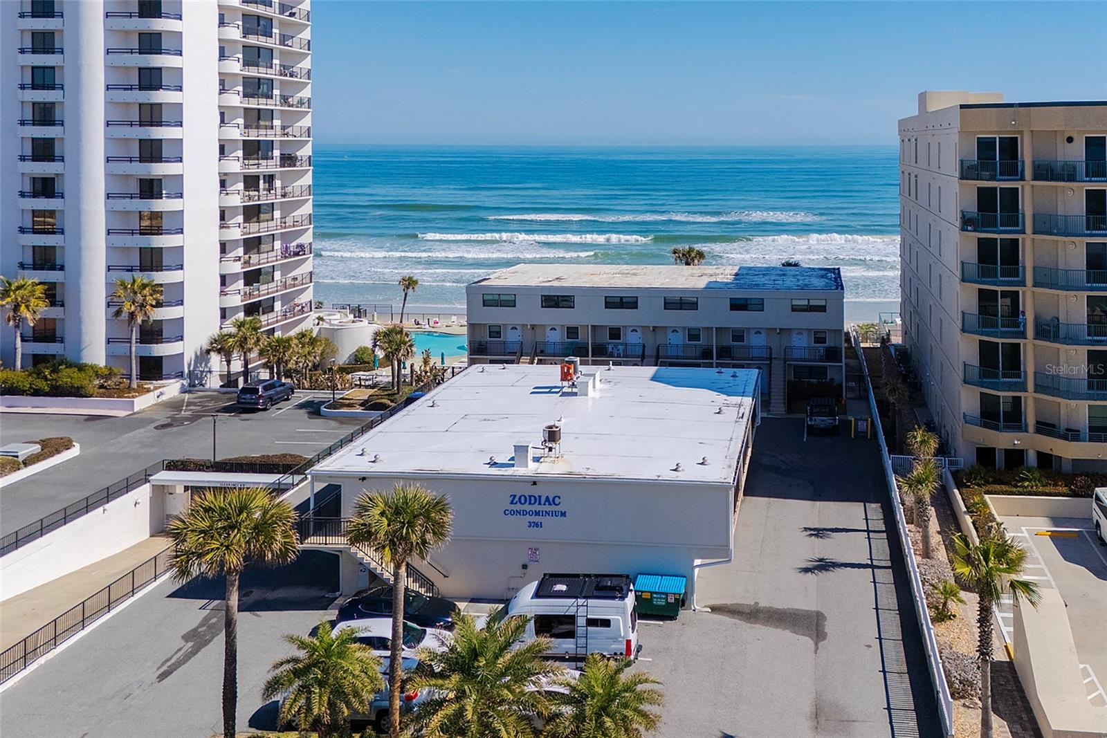 ZODIAC CONDO - Residential