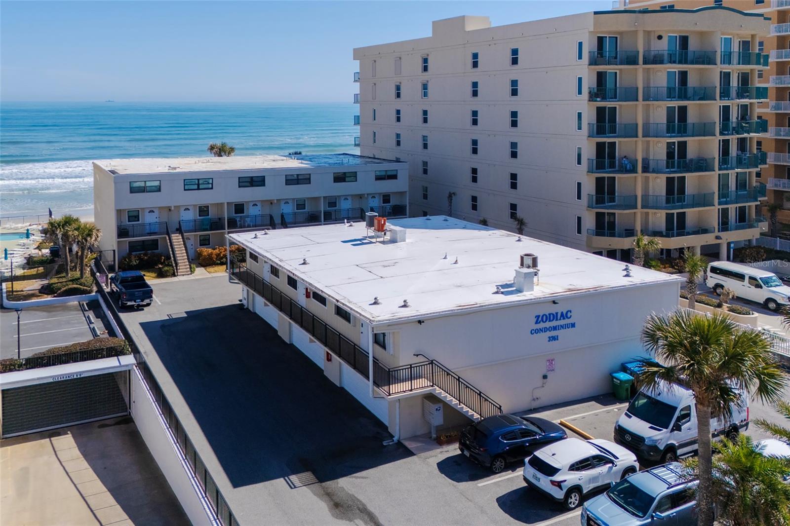 ZODIAC CONDO - Residential