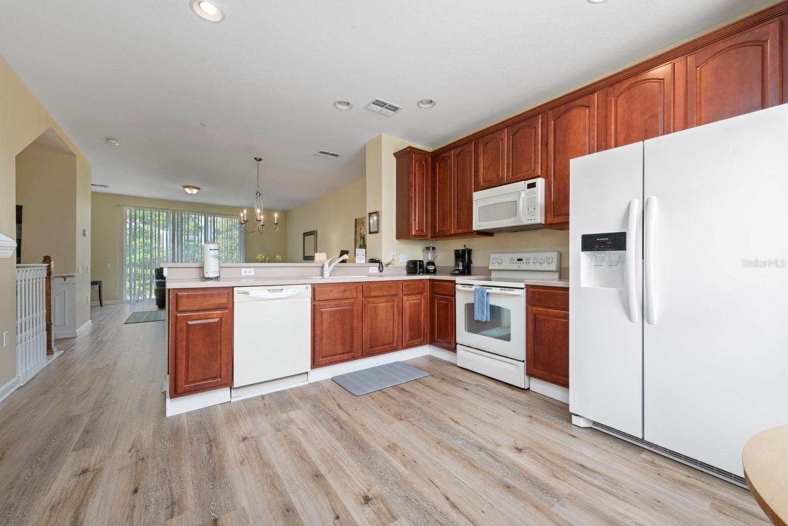 VISTA CAY - BAYSHORE AT VISTA CAY AT HARBOR SQUARE - Residential