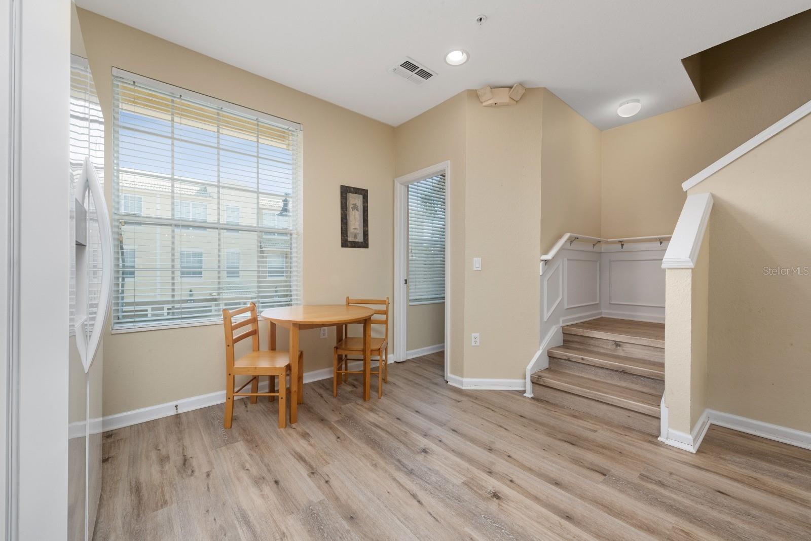 VISTA CAY - BAYSHORE AT VISTA CAY AT HARBOR SQUARE - Residential