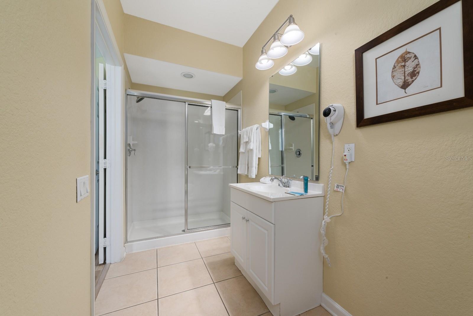 VISTA CAY - BAYSHORE AT VISTA CAY AT HARBOR SQUARE - Residential