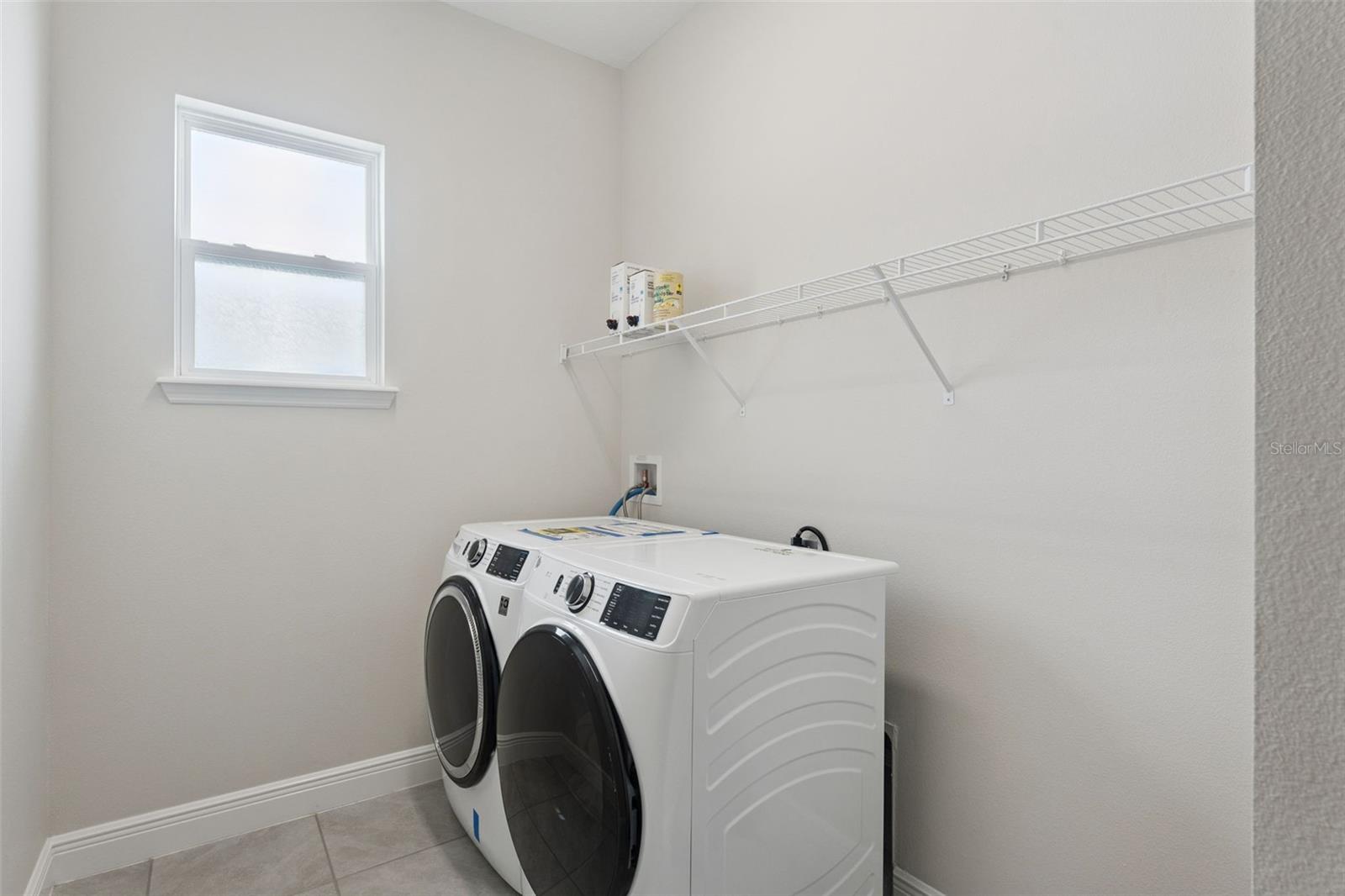 WINDING BAY PH 1B - Residential