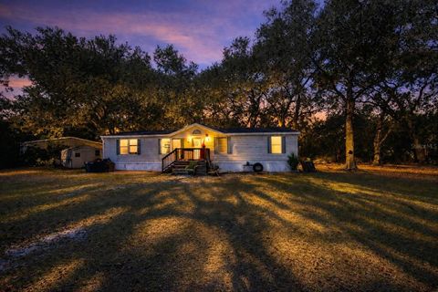 Photo of 302 Donald Lane, Winter Haven, FL 33880 (MLS # P4937306)