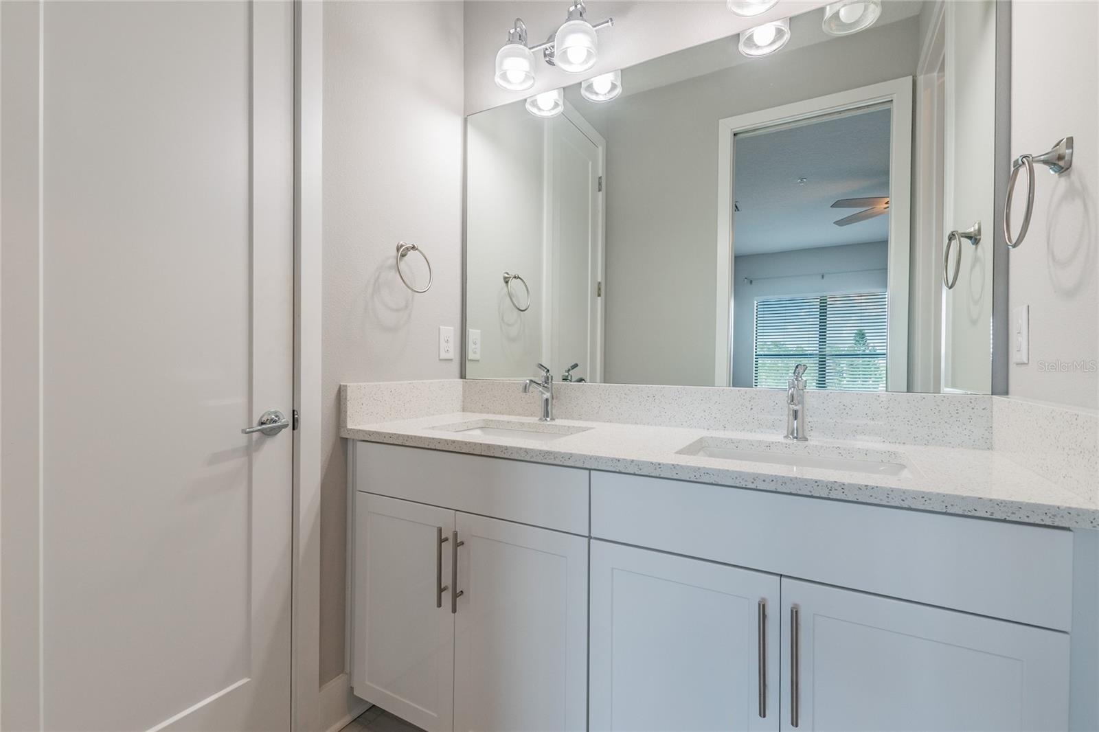 HIGHLAND TWNHMS - Residential Lease