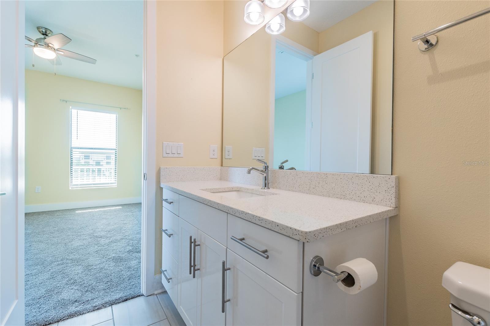 HIGHLAND TWNHMS - Residential Lease