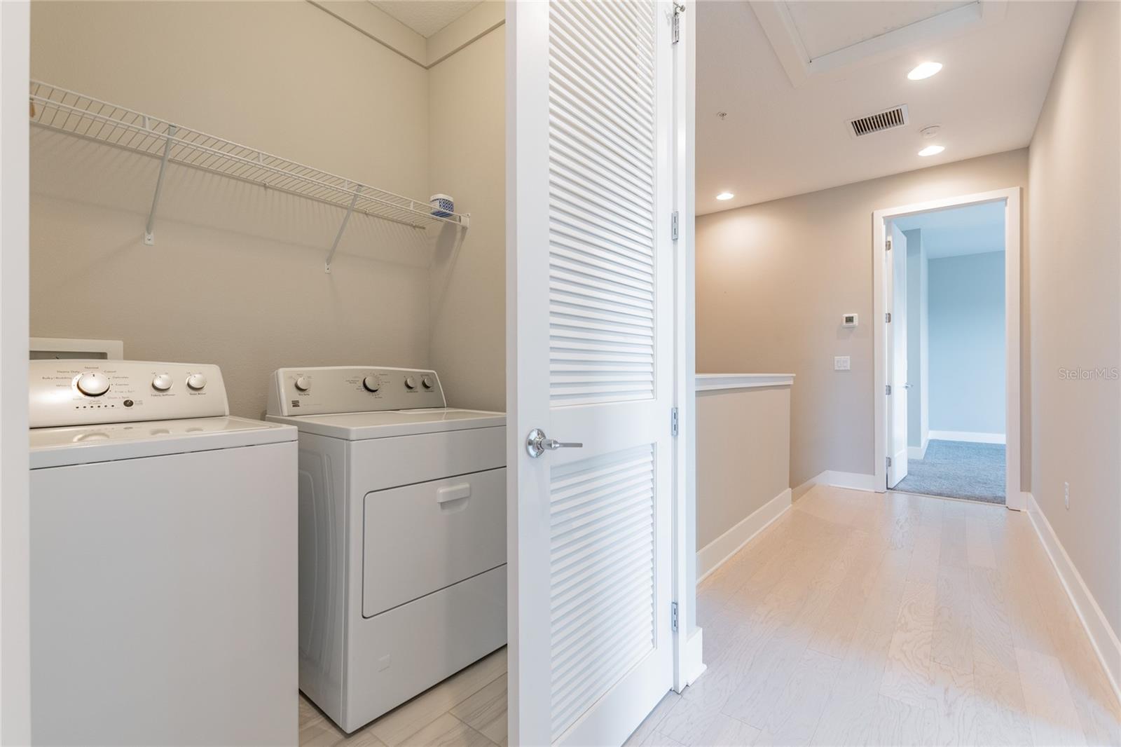 HIGHLAND TWNHMS - Residential Lease