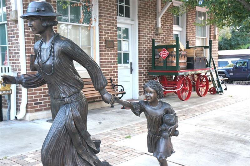 HIGHLAND TWNHMS - Residential Lease