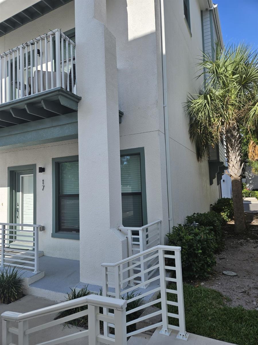 HIGHLAND TWNHMS - Residential Lease