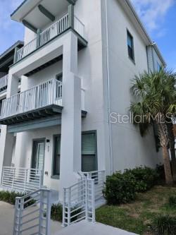 HIGHLAND TWNHMS - Residential Lease