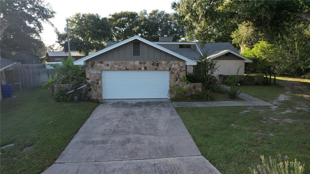 Photo of 4404 S Laurel Pointe Drive, Lakeland, FL 33813 (MLS # S5160097)