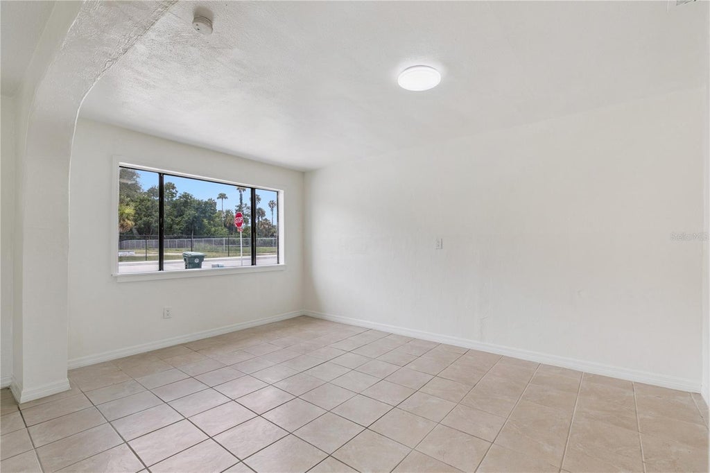 Photo of 875 Loomis Avenue, Daytona Beach, FL 32114 (MLS # O6437932)