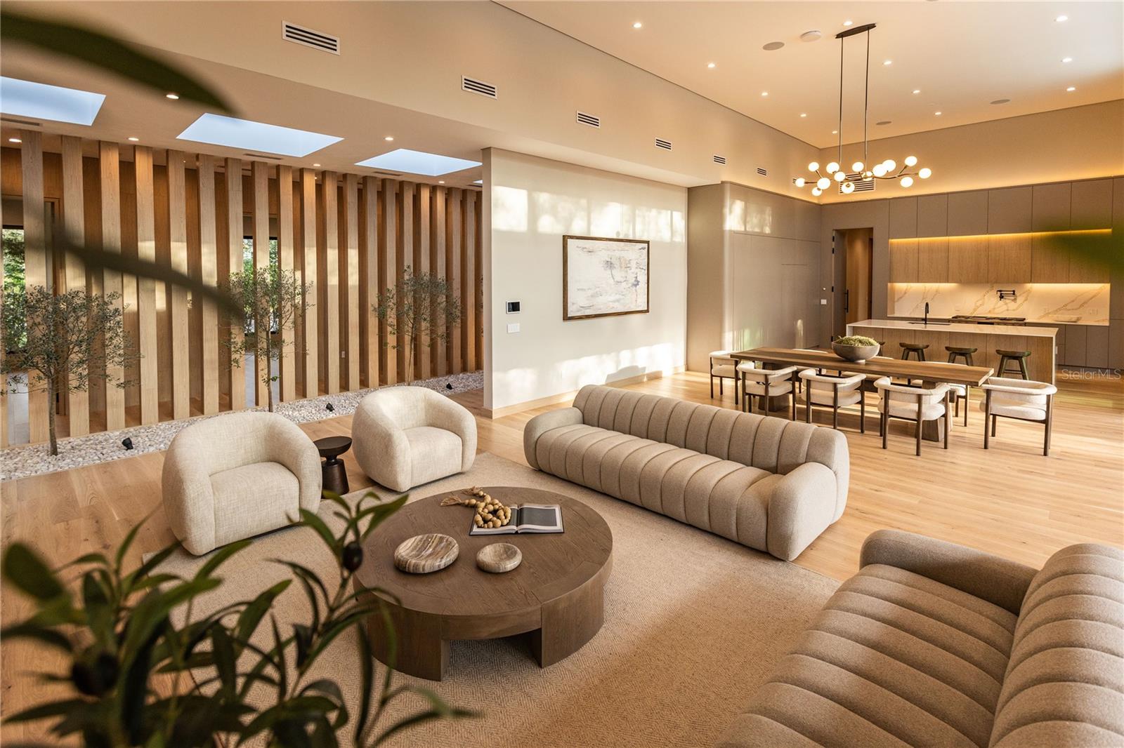 BAY HILL SEC 04 - Residential