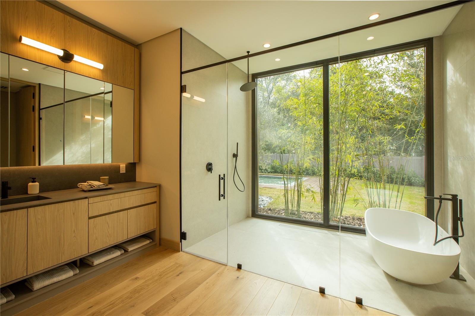 BAY HILL SEC 04 - Residential