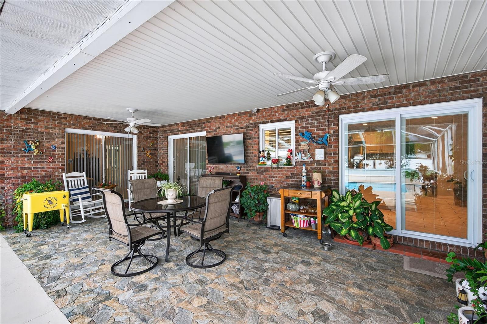 OAKVIEW ESTATES UN #3 - Residential
