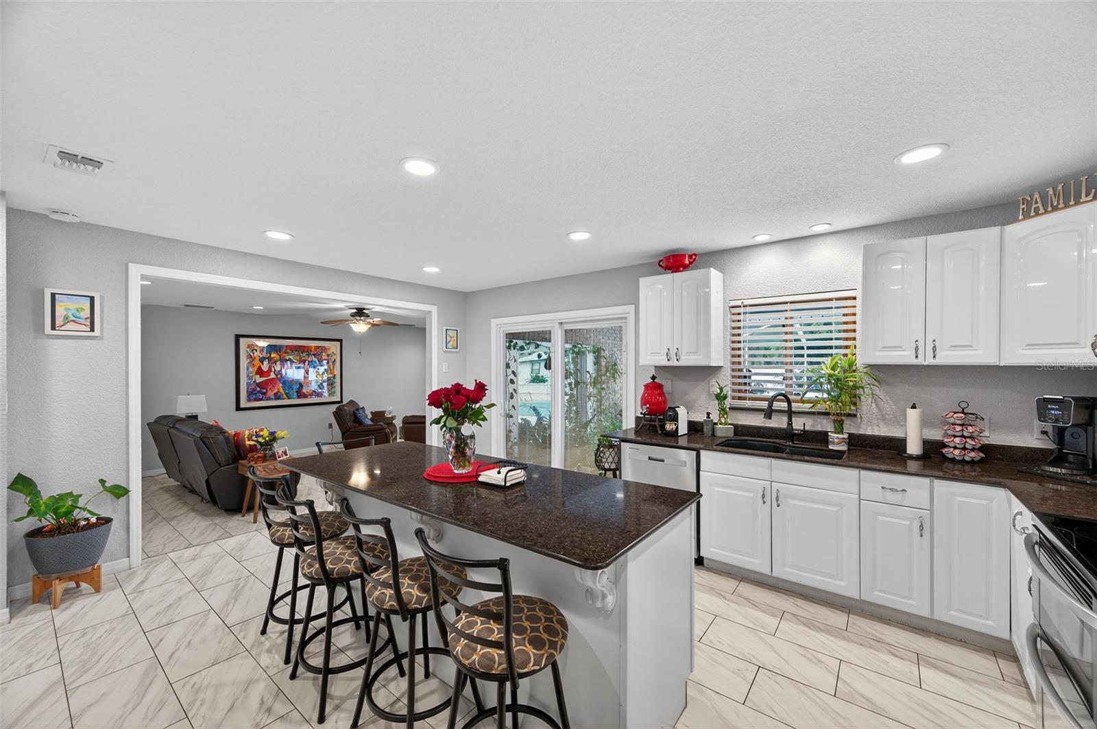OAKVIEW ESTATES UN #3 - Residential