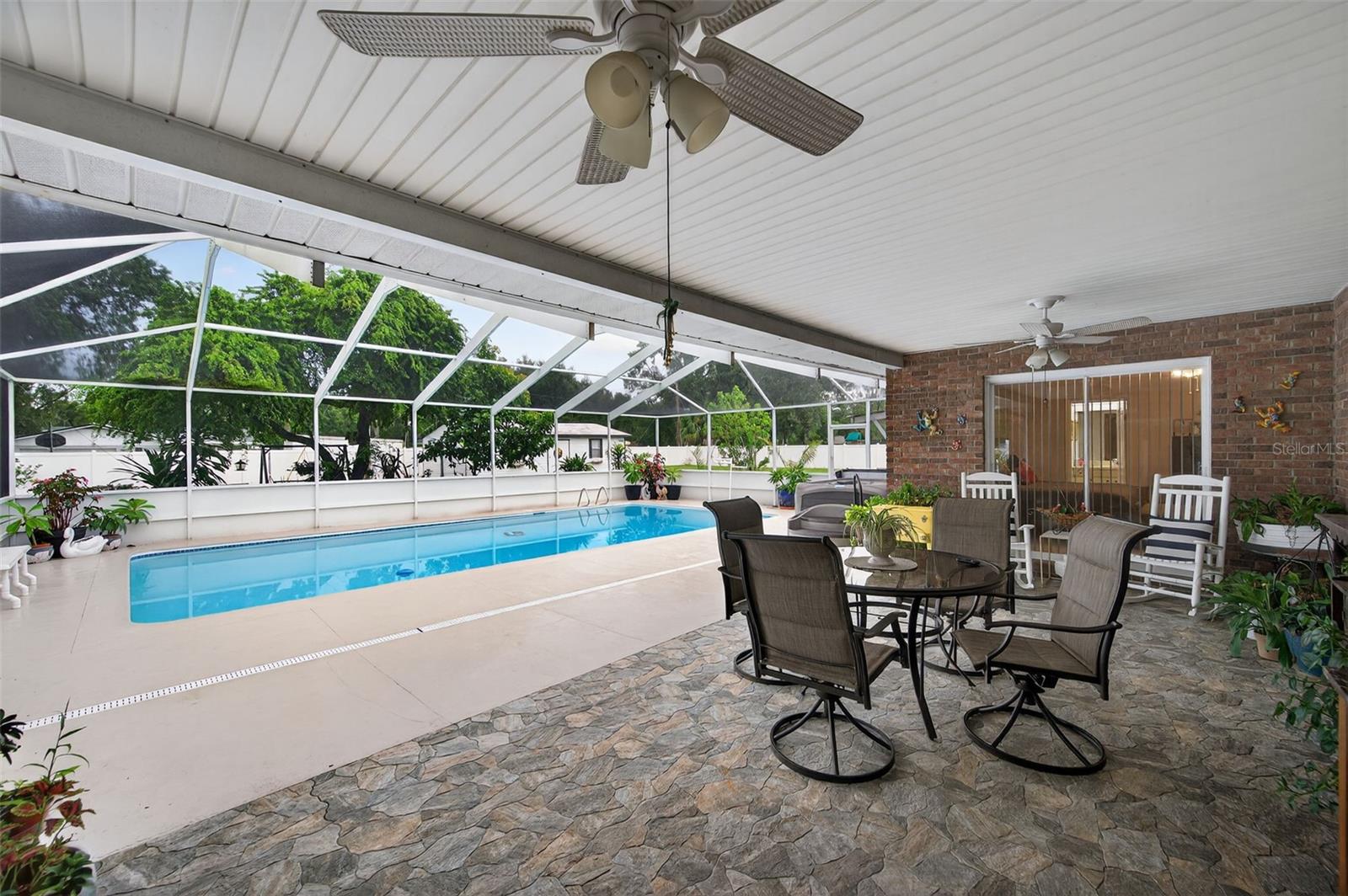 OAKVIEW ESTATES UN #3 - Residential