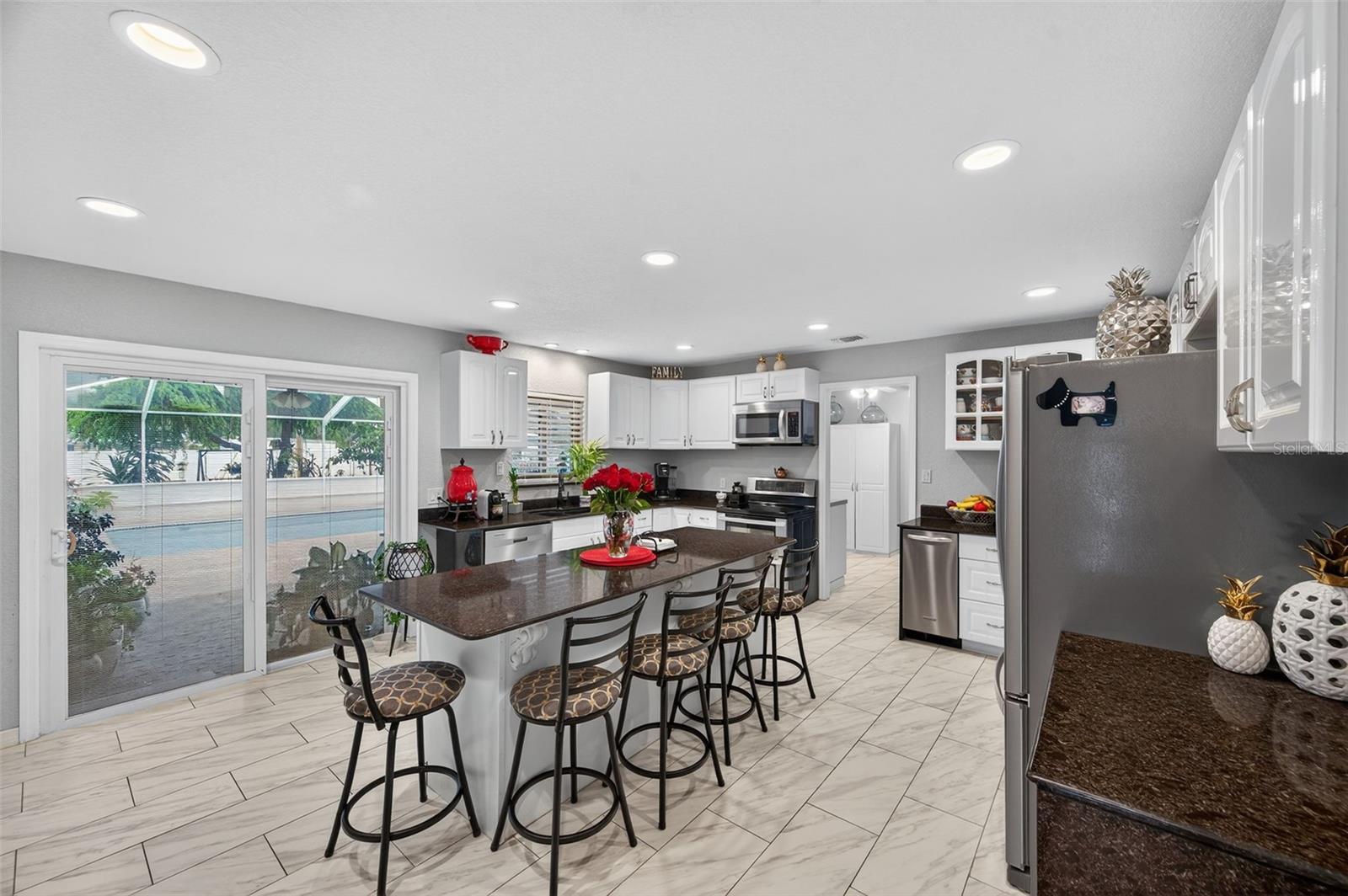 OAKVIEW ESTATES UN #3 - Residential