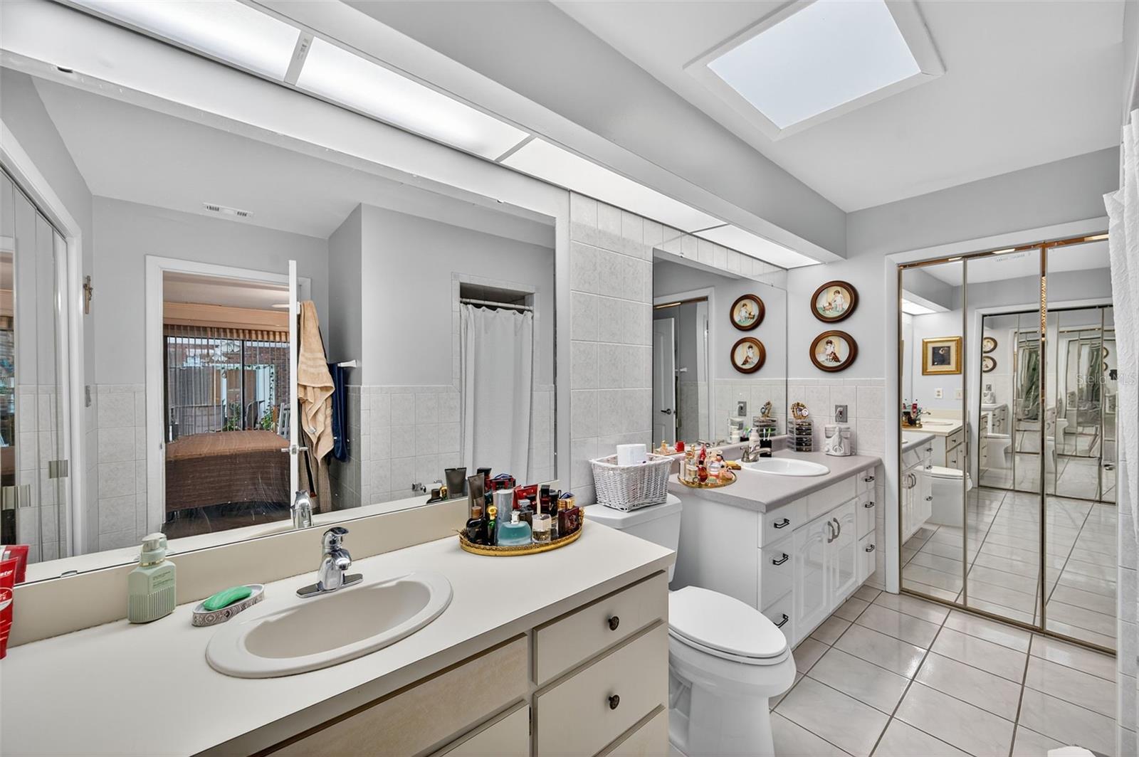 OAKVIEW ESTATES UN #3 - Residential