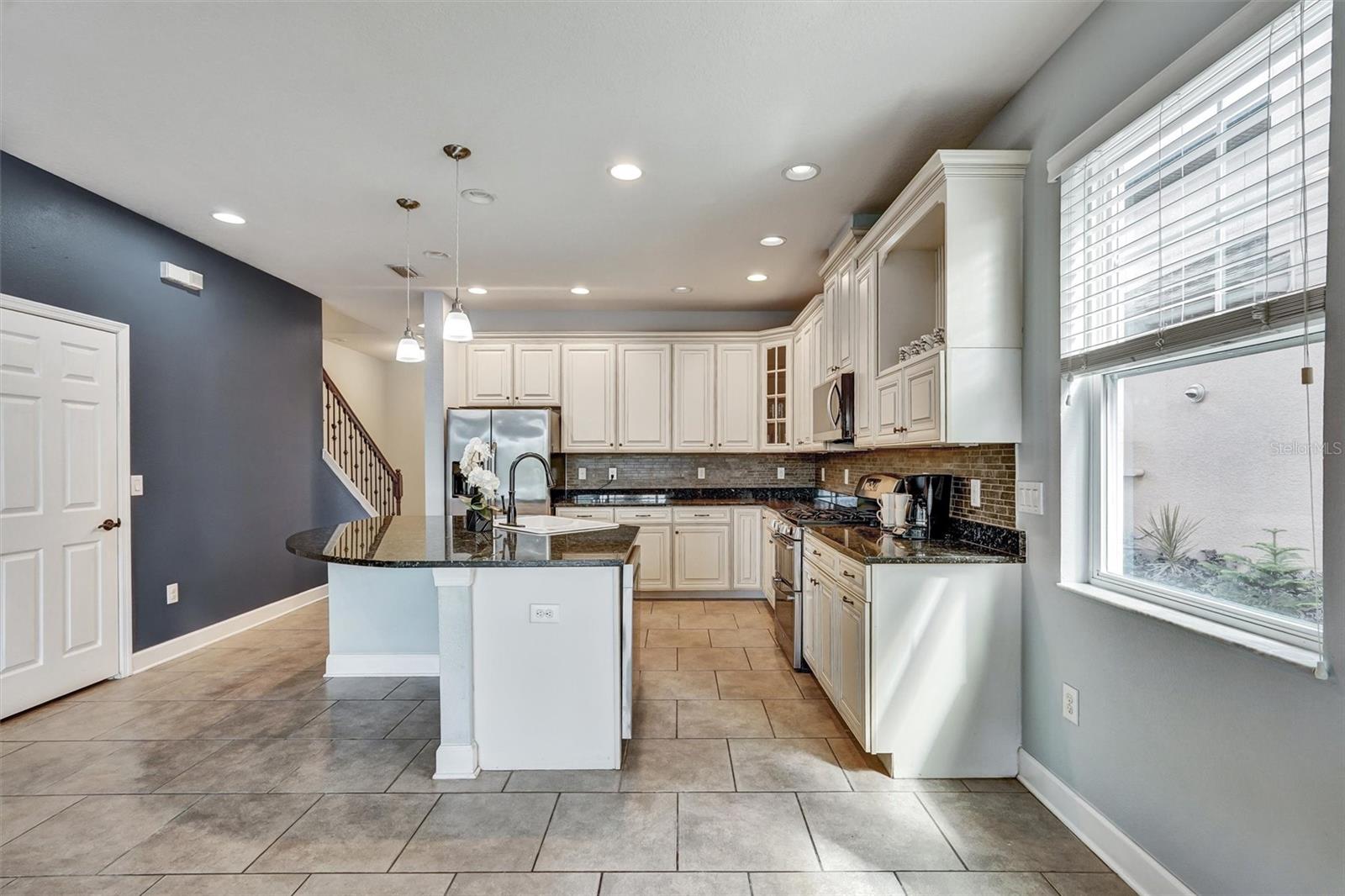 ARBOR RESERVE - Residential Lease