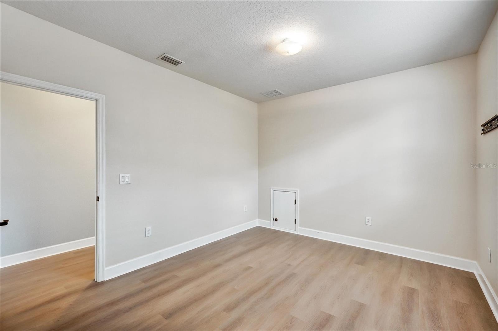 ARBOR RESERVE - Residential Lease