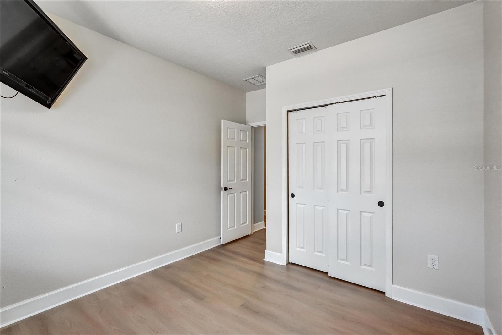 ARBOR RESERVE - Residential Lease