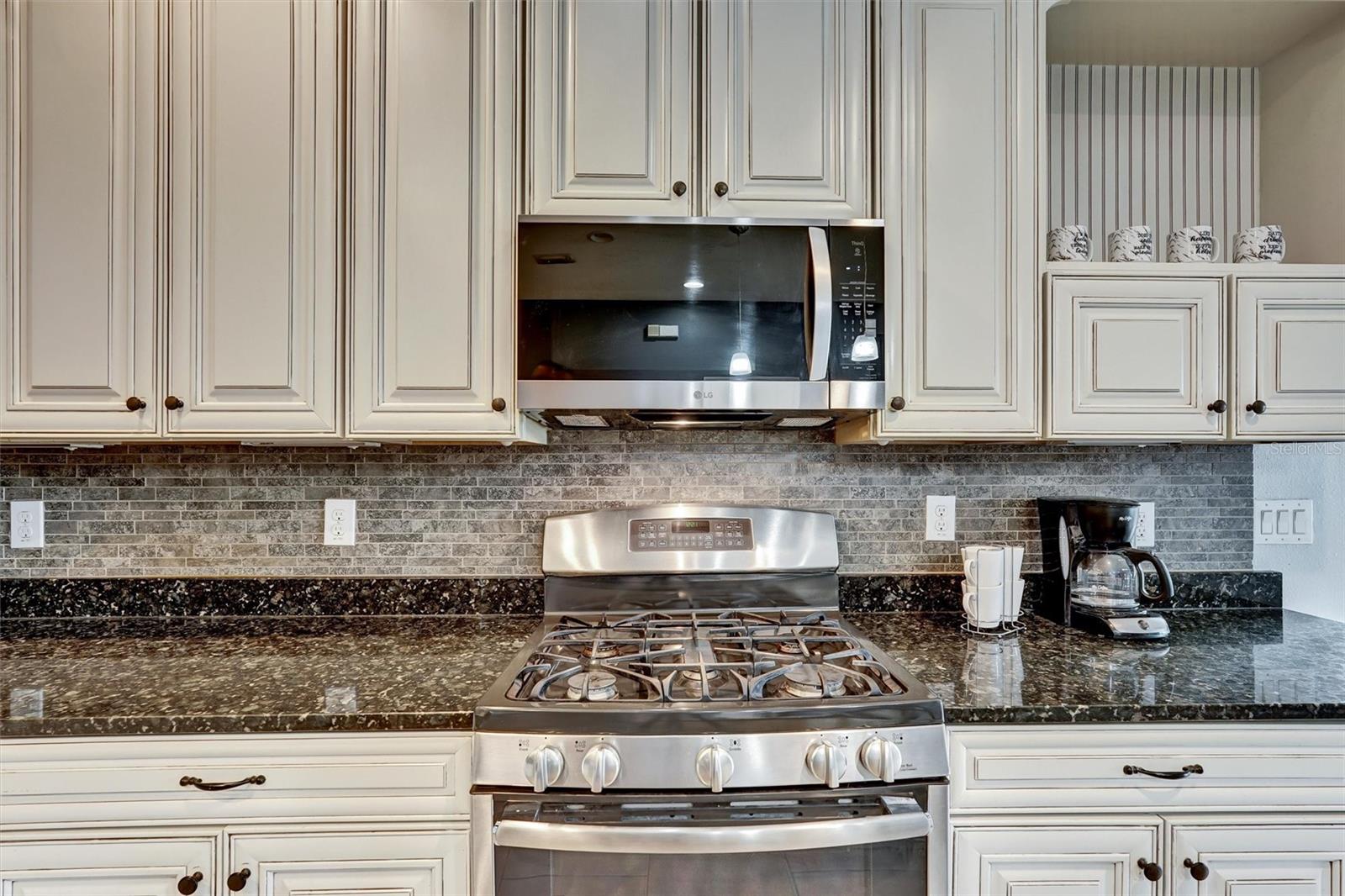 ARBOR RESERVE - Residential Lease