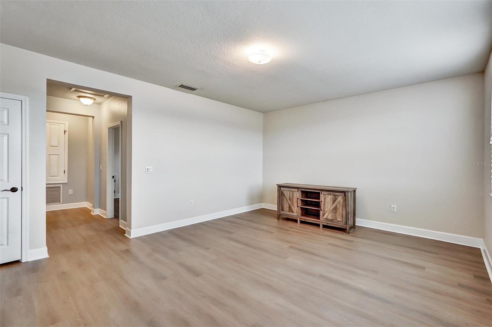 ARBOR RESERVE - Residential Lease