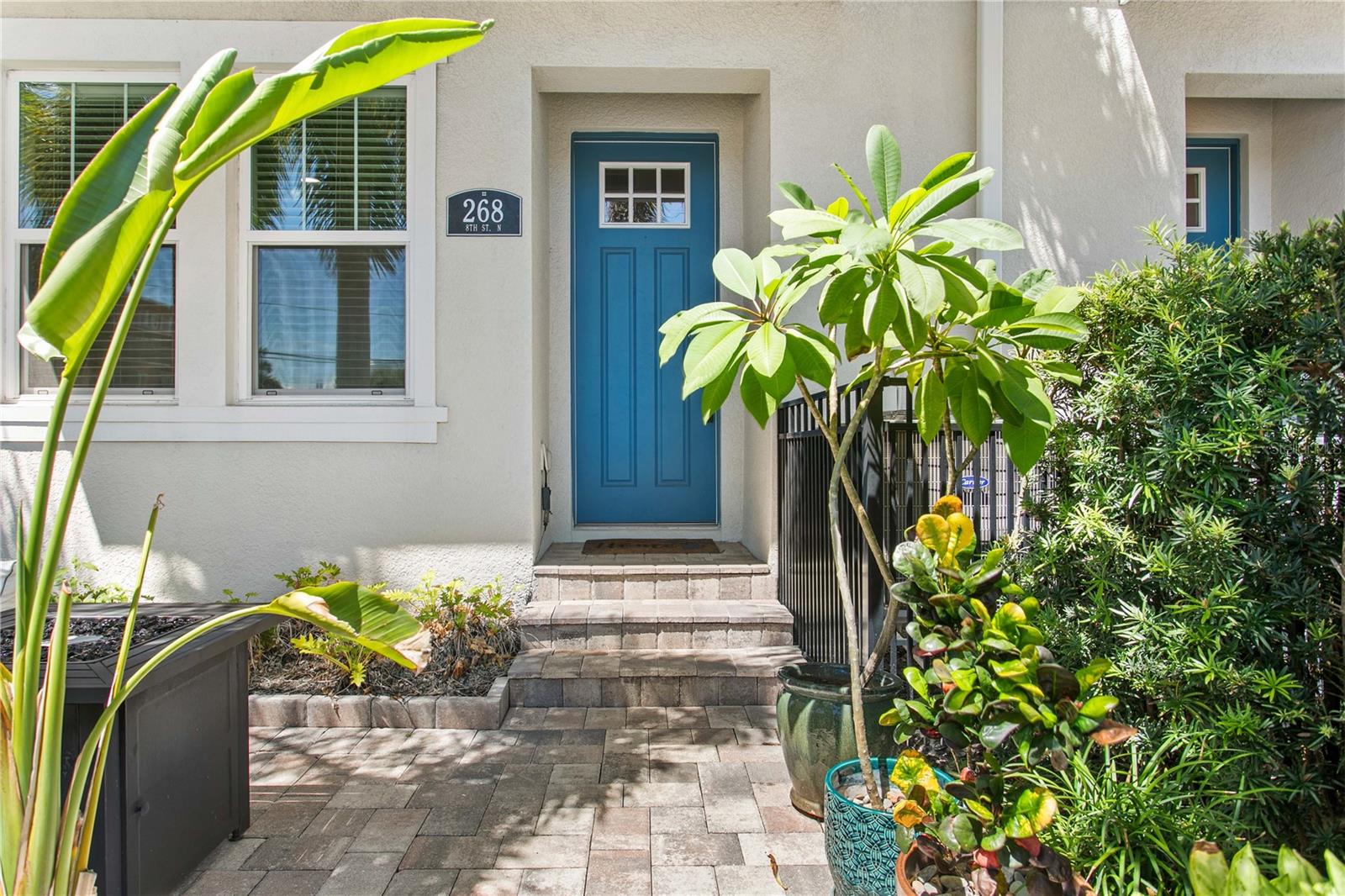 268 8TH STREET N