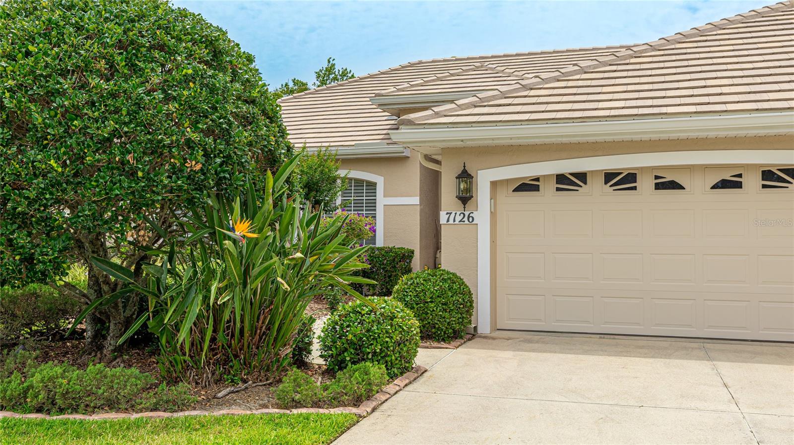 ARBOR LAKES  B - Residential