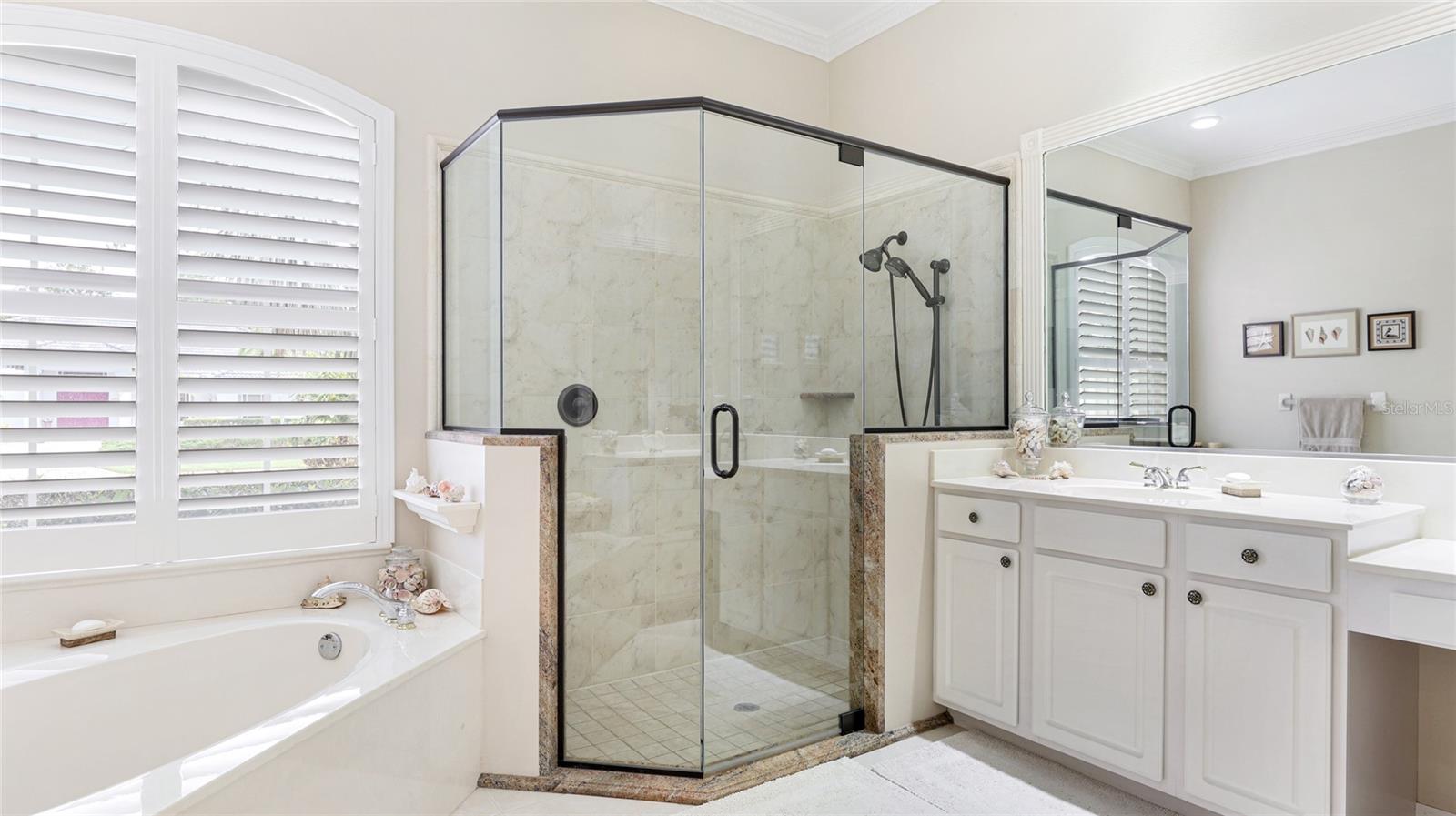 ARBOR LAKES  B - Residential