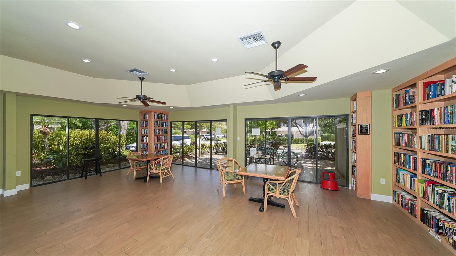 LANDINGS SOUTH V - Residential