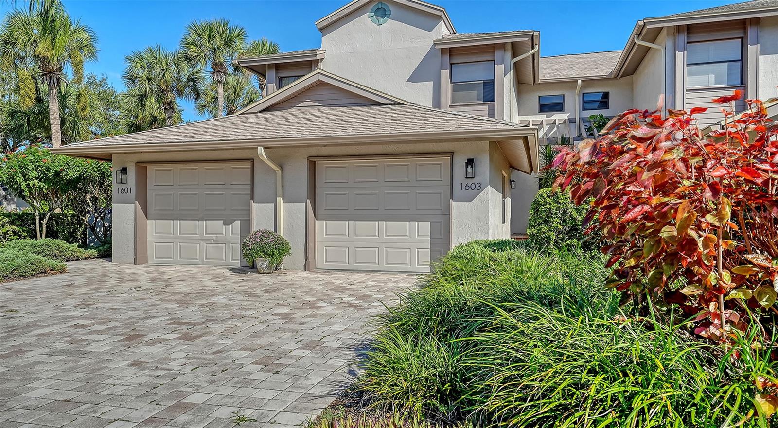 LANDINGS SOUTH V - Residential