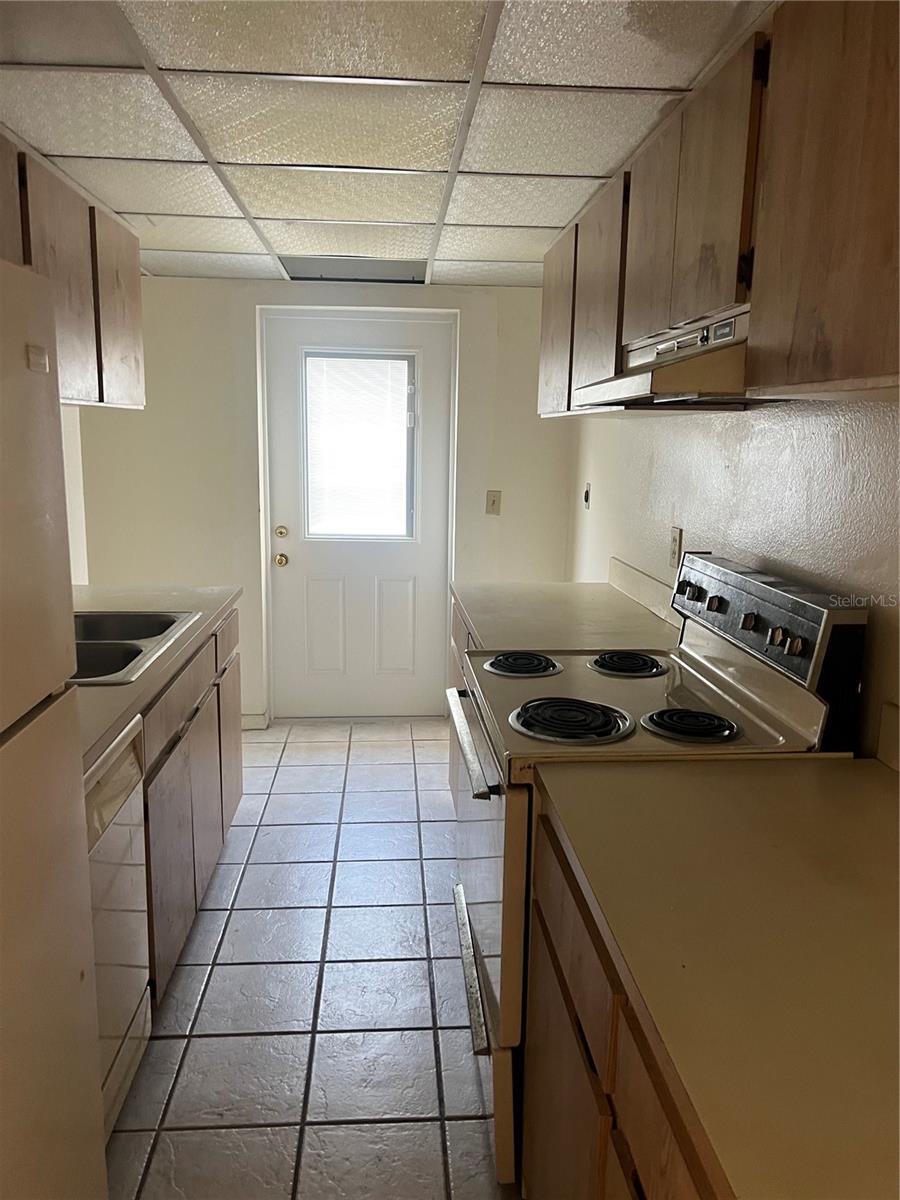 6047 & 6049 32ND STREET N