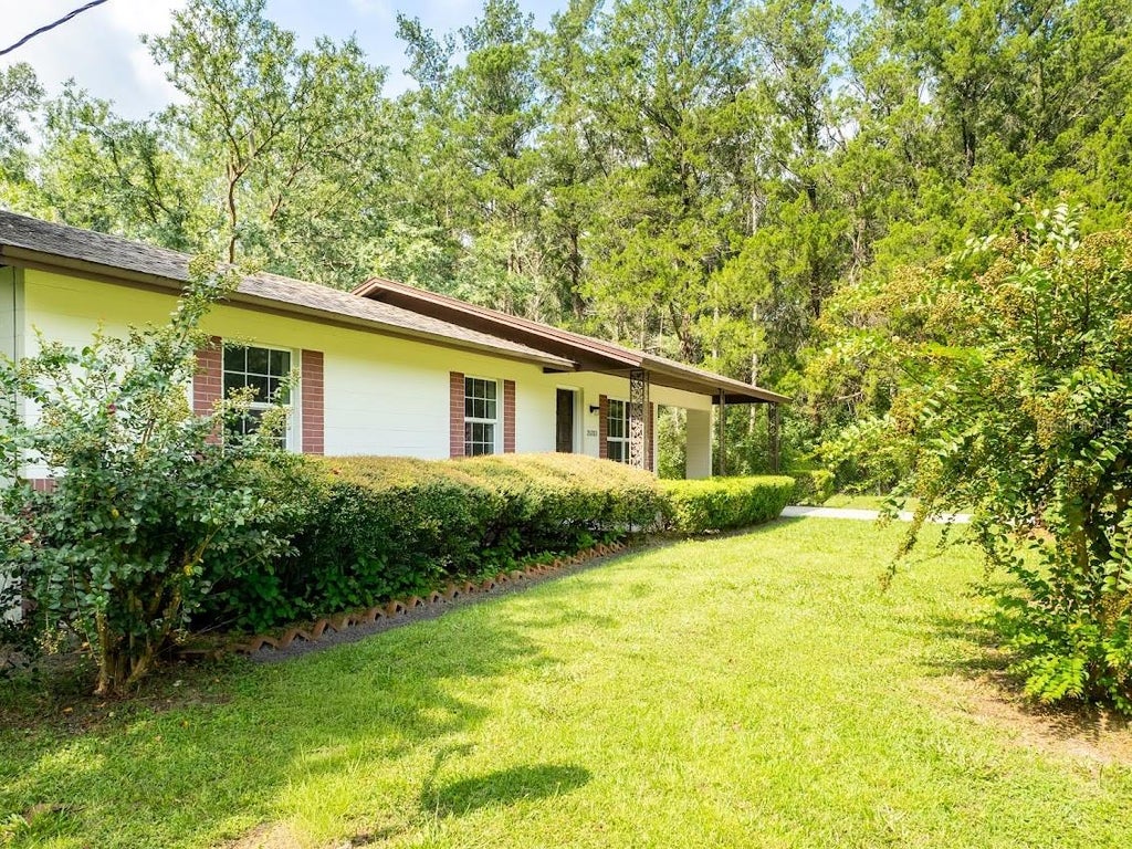 Photo of 25351 SW 7 Avenue, Newberry, FL 32669 (MLS # GC543019)