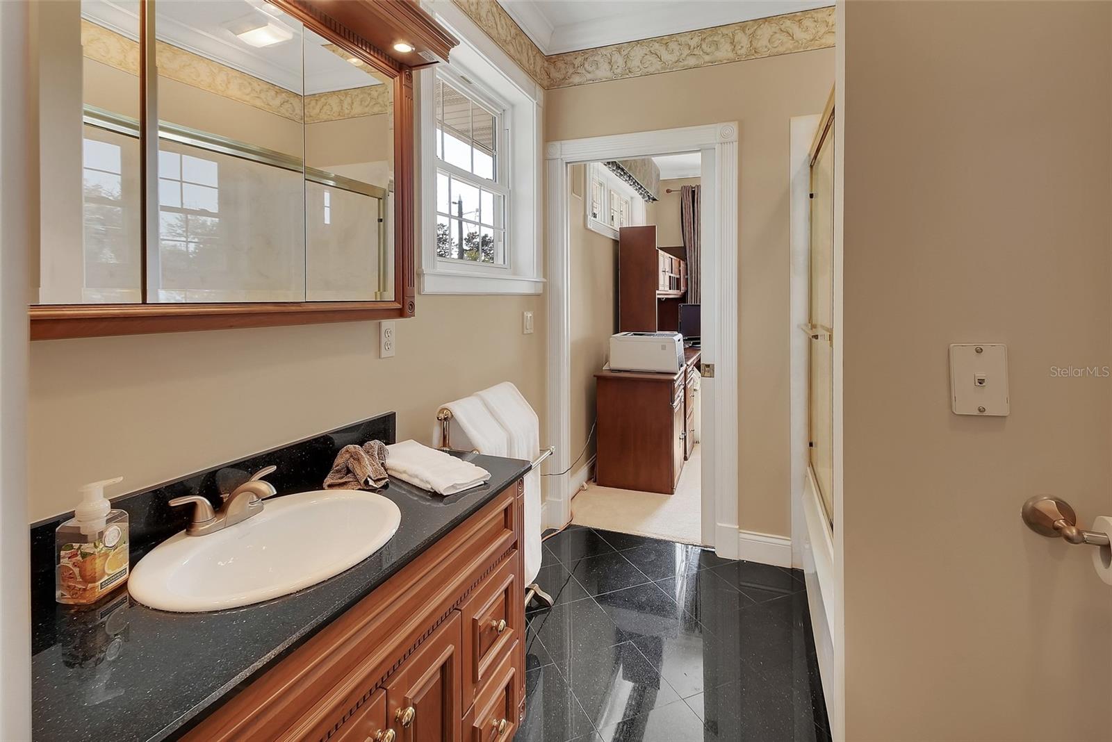 LYMANS WINNEMISSETT - Residential