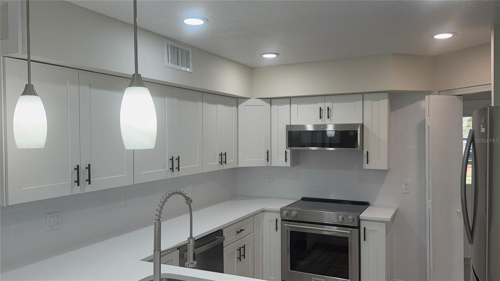 RIVERSIDE ESTATE - Residential