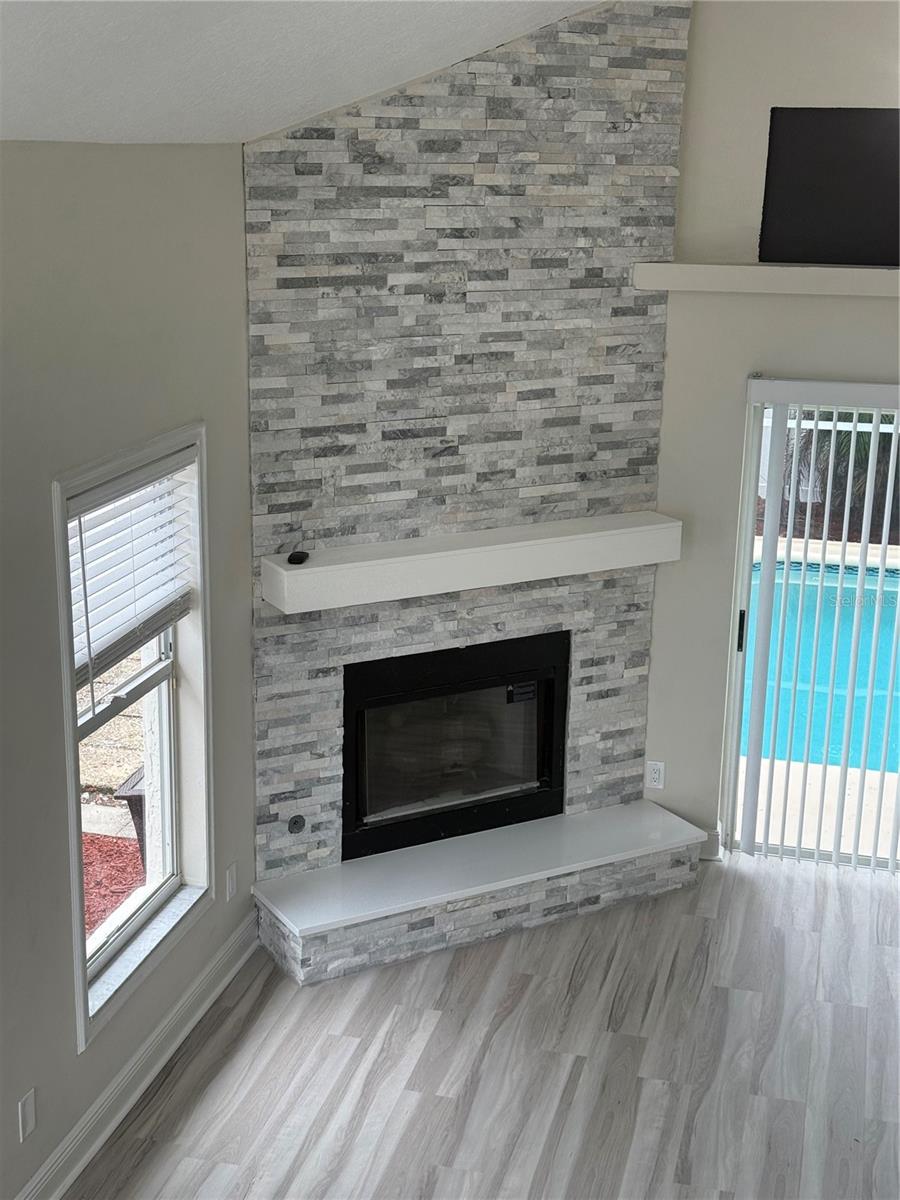 RIVERSIDE ESTATE - Residential