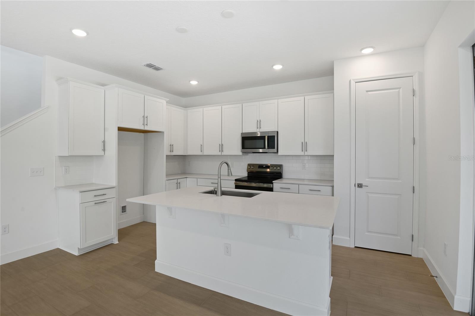 SEASONS AT WEKIVA RIDGE - Residential