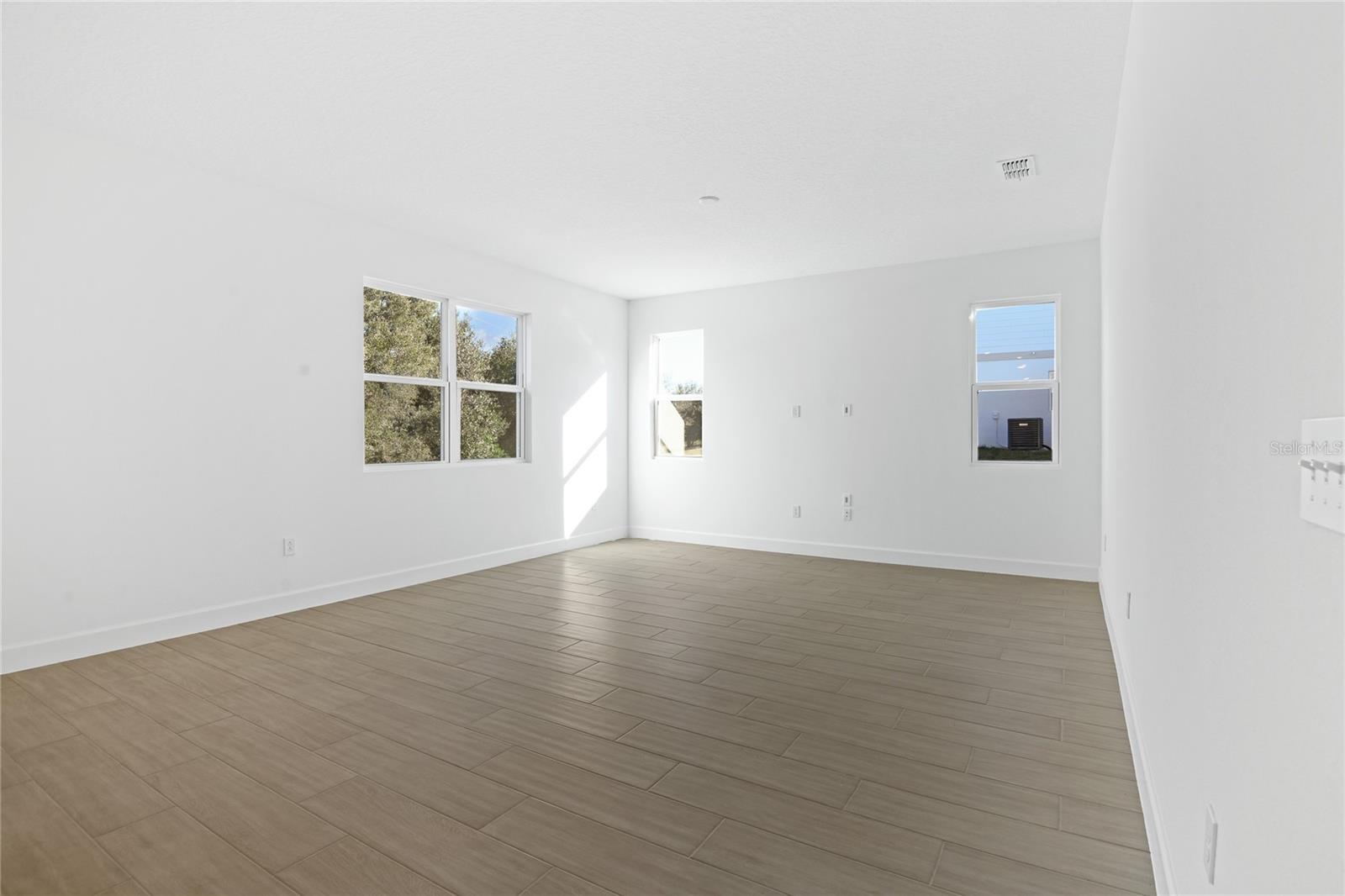 SEASONS AT WEKIVA RIDGE - Residential