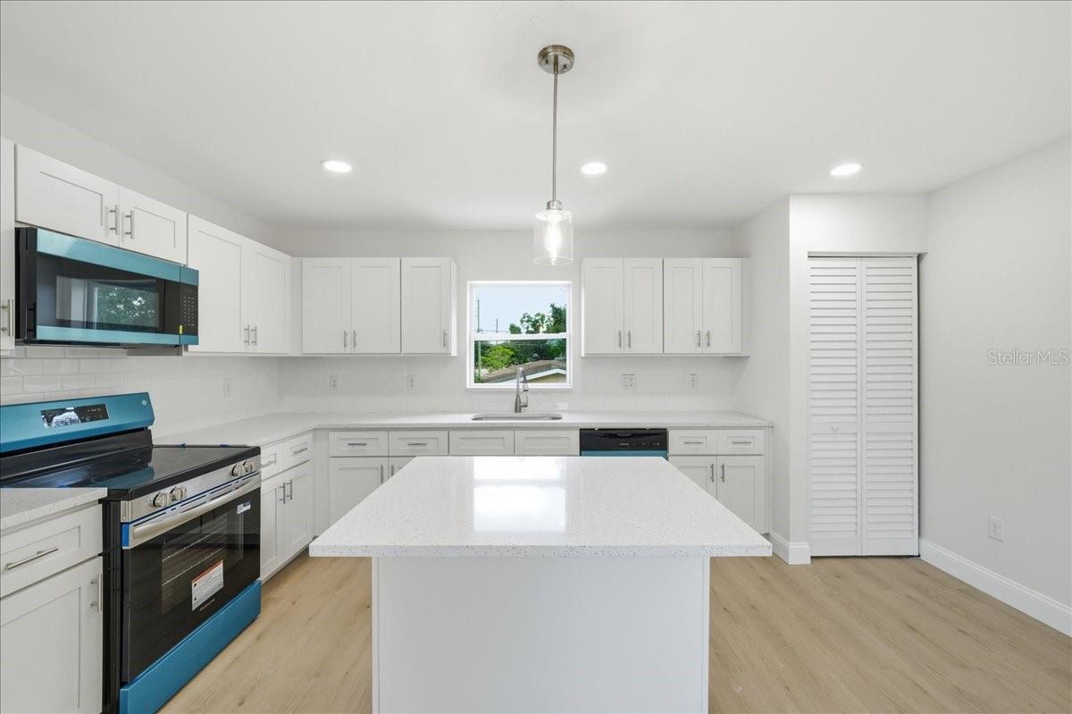 LAKE SHEFFIELD 1ST SEC - Residential