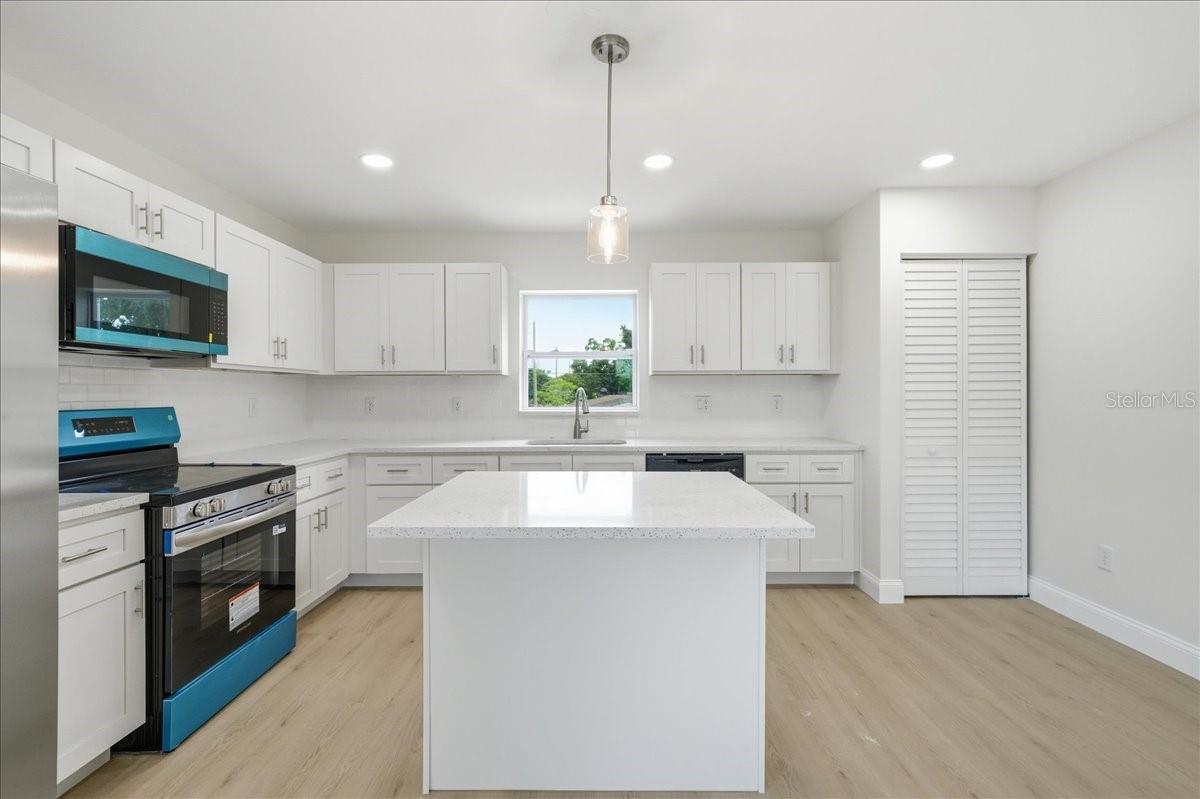 LAKE SHEFFIELD 1ST SEC - Residential