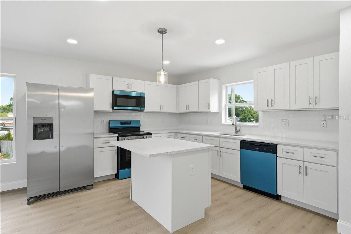 LAKE SHEFFIELD 1ST SEC - Residential