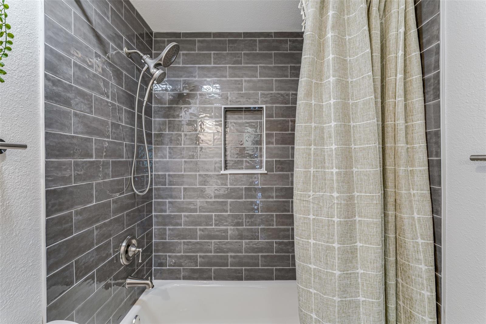 LAKE SHEFFIELD 1ST SEC - Residential