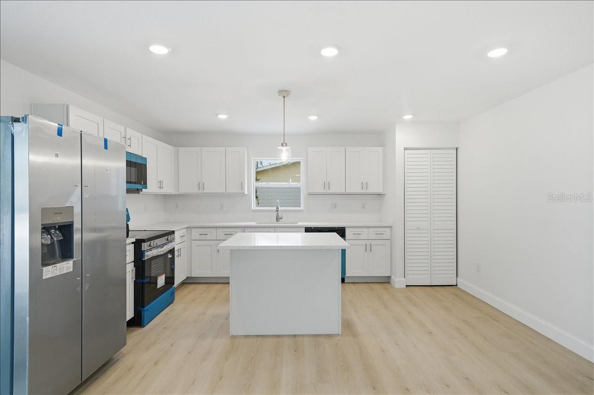 LAKE SHEFFIELD 1ST SEC - Residential