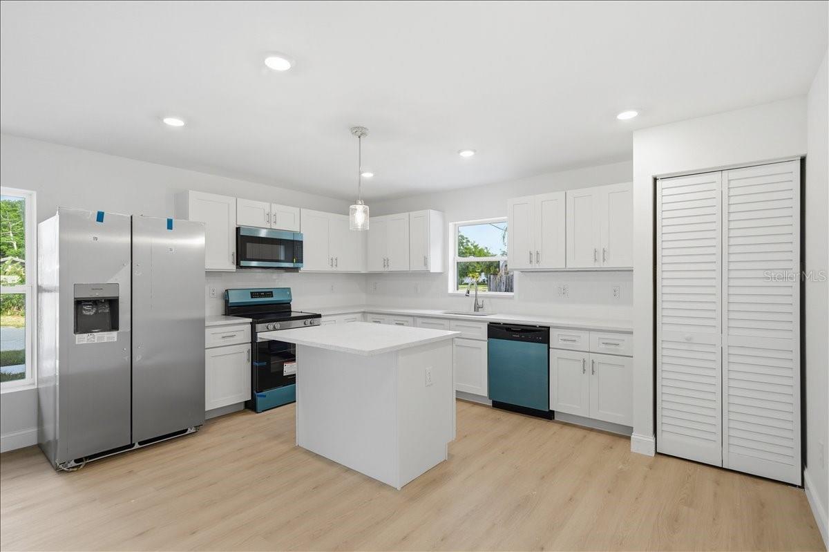 LAKE SHEFFIELD 1ST SEC - Residential