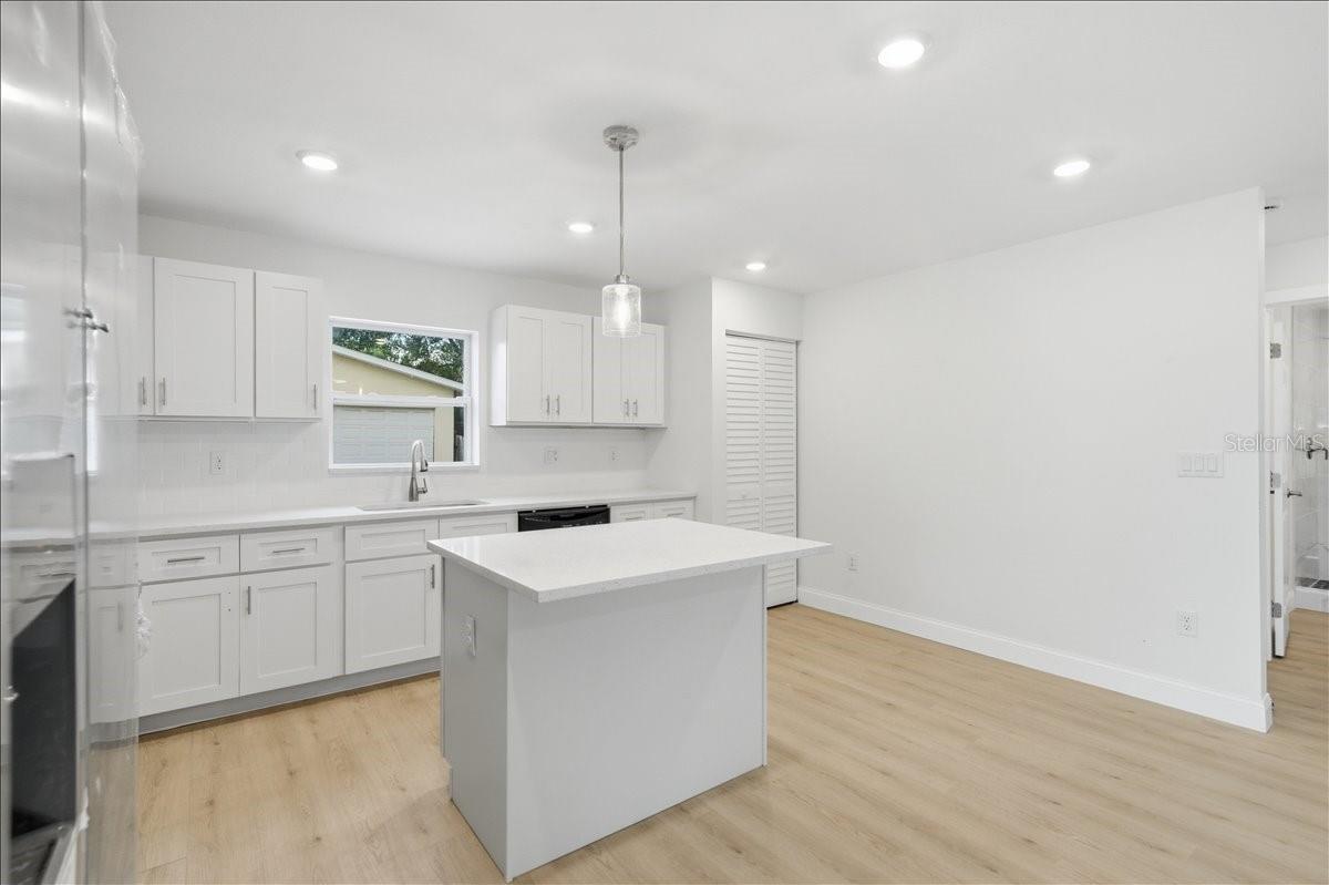 LAKE SHEFFIELD 1ST SEC - Residential