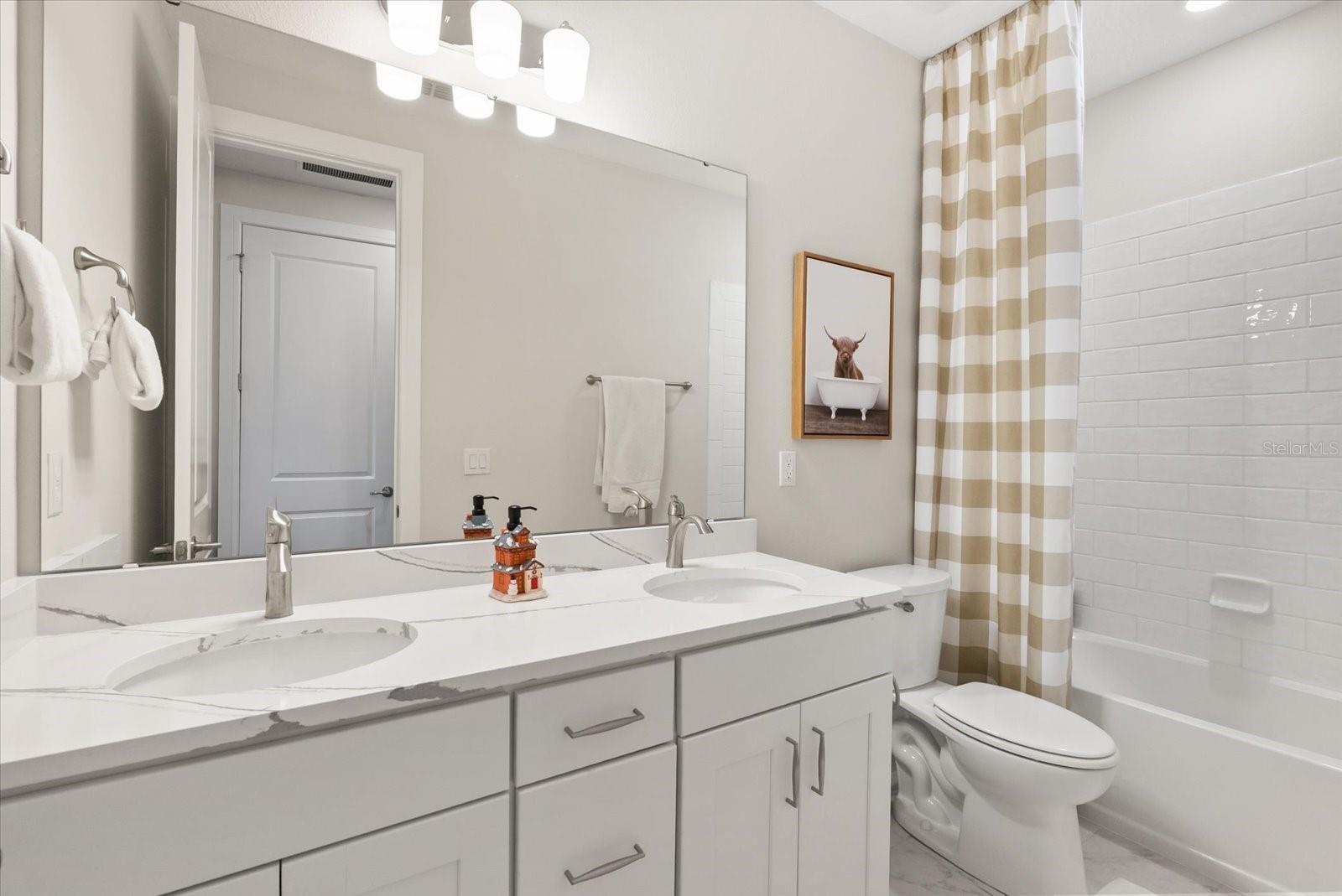 ESTS/LAKEVIEW PRESERVE - Residential