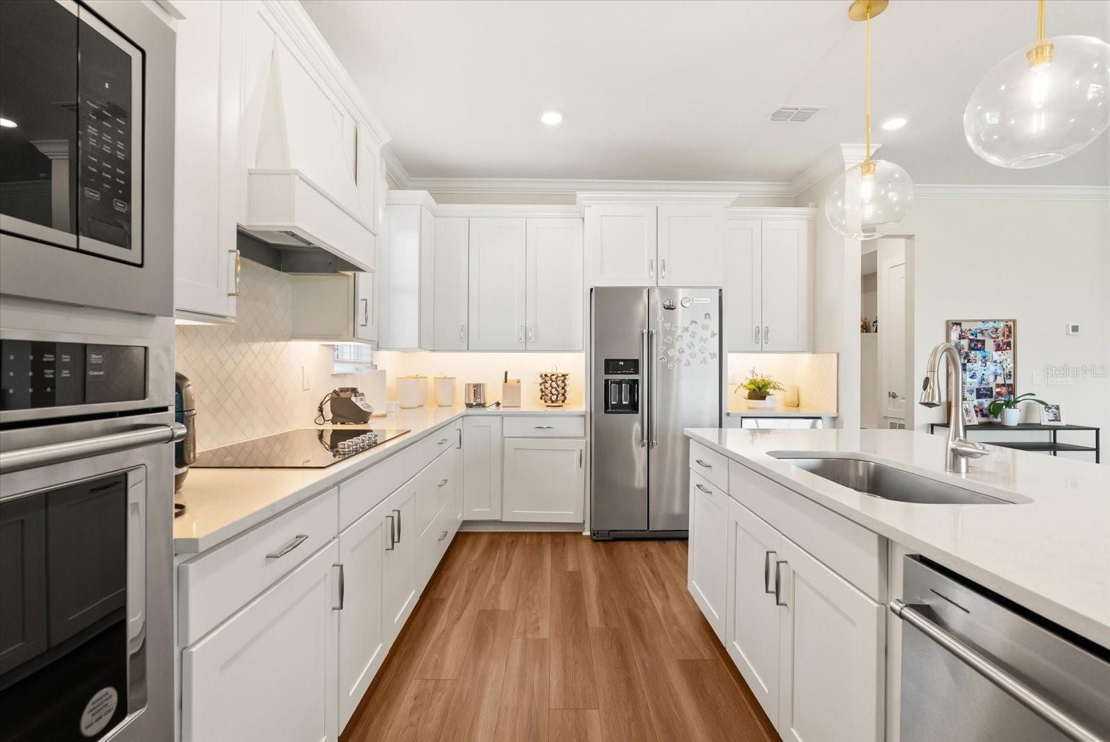 ESTS/LAKEVIEW PRESERVE - Residential